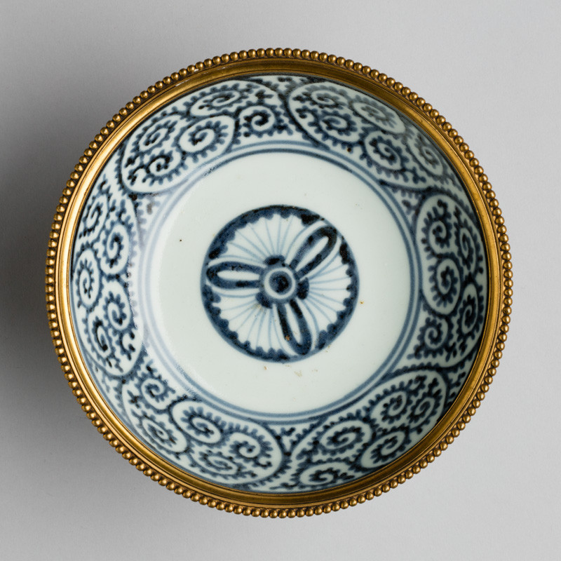 Anonymous artist - Bowl with floral motifs