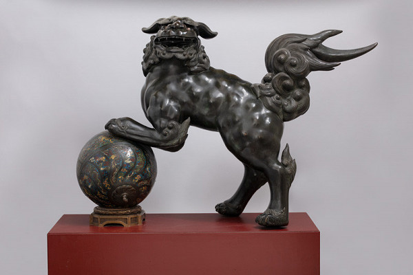 Anonymous artist - Guarding “Chinese lion” karashishi with a pearl 