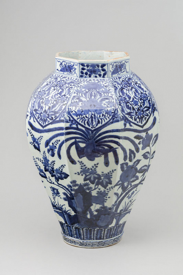 Anonymous artist - Octagonal jar with garden motif 