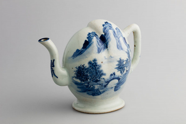 unknown - Pear-shaped wine ewer decorated with landscape 