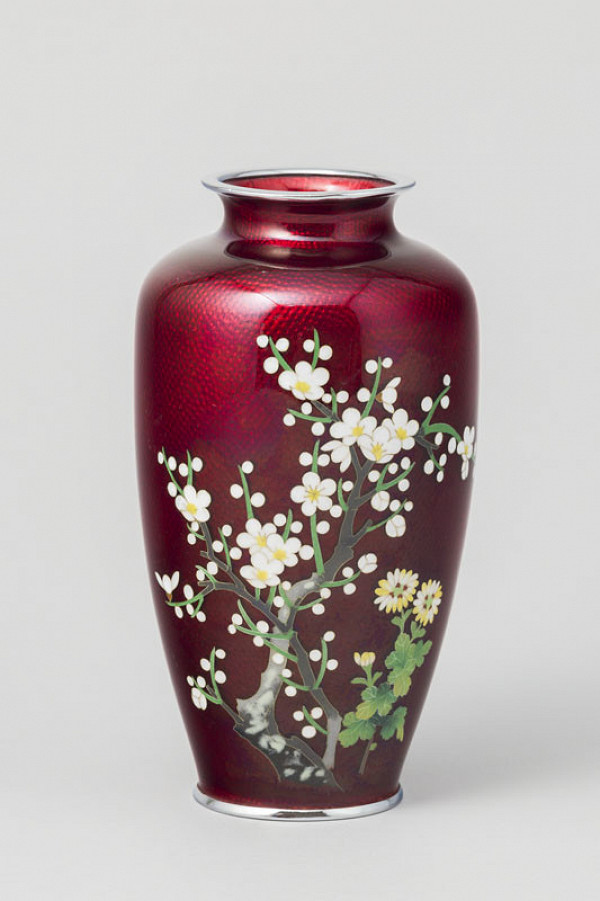 Anonymous artist (Hayashi Kōdenji style) - Vase decorated with prunus blossoms and “fukujusō” spring flowers on a red background 