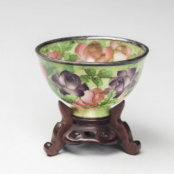Anonymous artist - Decorative sake cup (sakazuki) 