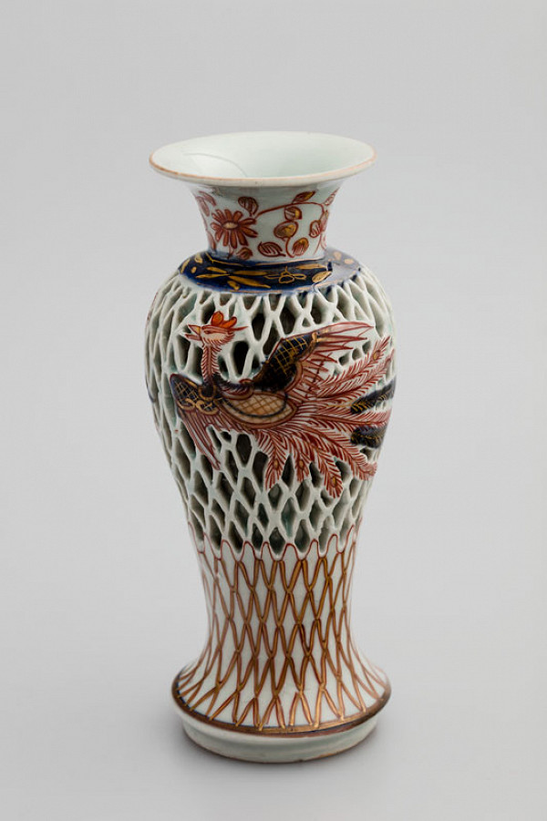 Anonymous artist - Double wall vase decorated with phoenix and fishing net motif 