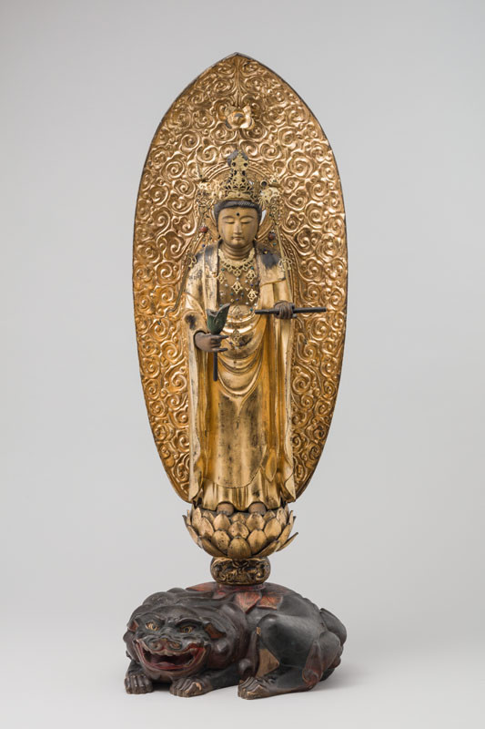 Anonym - Bódhisattva moudrosti Mondžu stojící na lvu s aureolou kóhai zdobenou obláčky