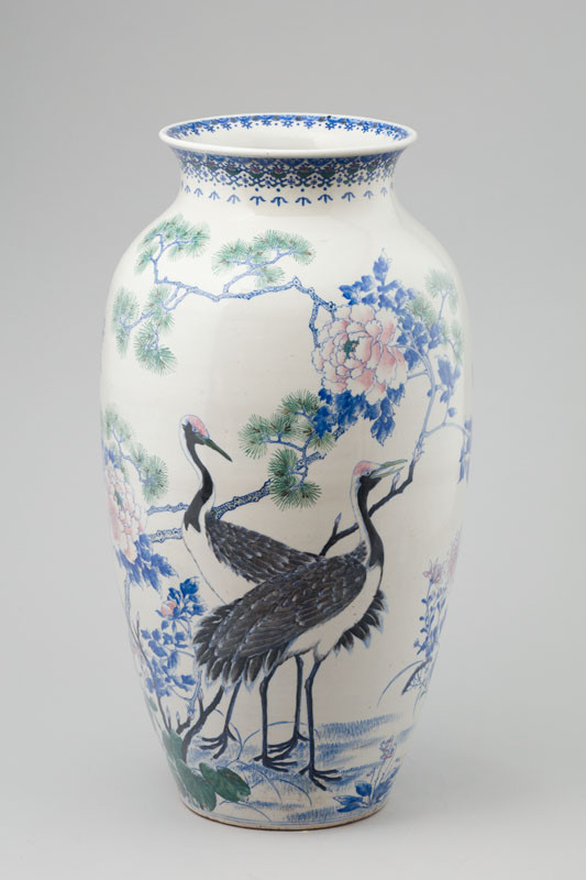 Katō Mokuzaemon II - Váza s motivem jeřábů a květinových keřů